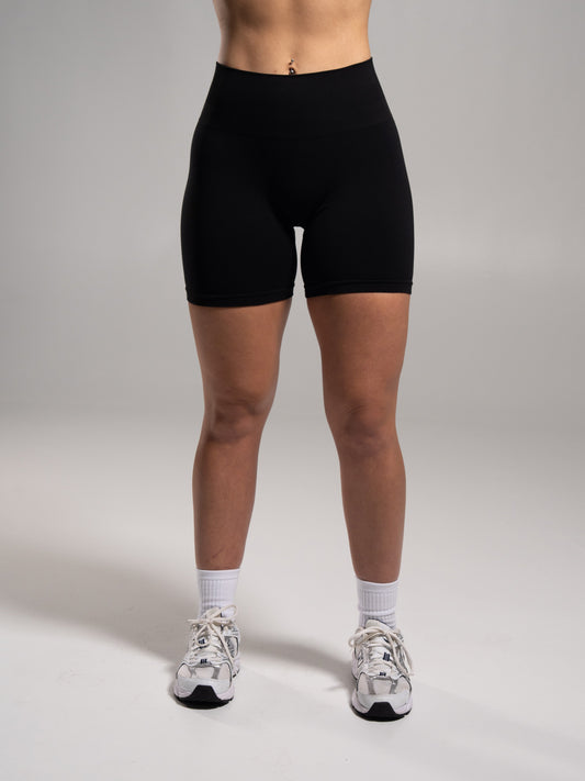 Pump Mid Rise Short - Black